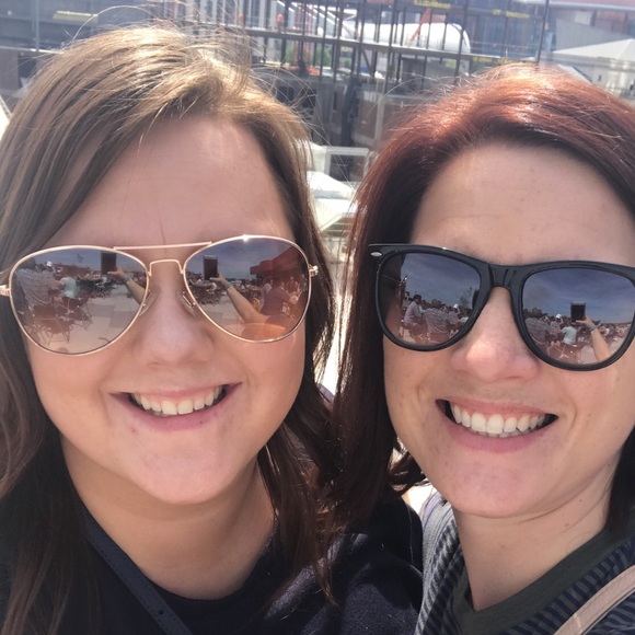 Meet your Posher, Catherine - Picture 1 of 1